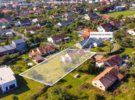 Prodej pozemku pro bydlení, 1 040 m²