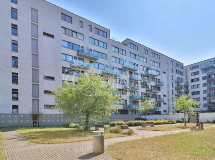 Pronájem bytu, 1+kk, 42 m²