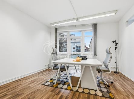 Pronájem kanceláře, 58 m²