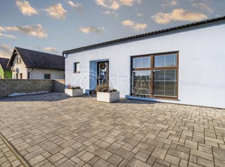 Prodej obchodní prostor, 187 m²