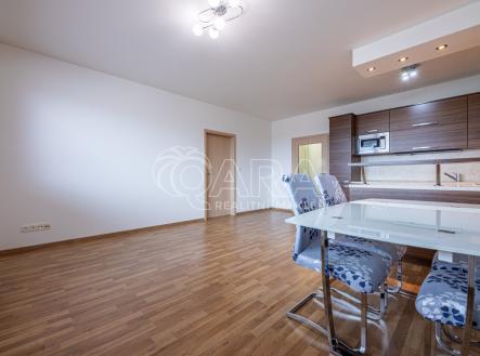 Pronájem bytu, 2+kk, 58 m²