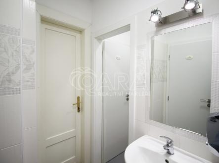 Pronájem kanceláře, 143 m²