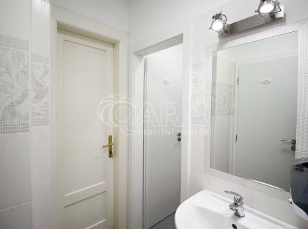 Pronájem kanceláře, 143 m²