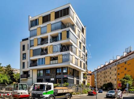 Pronájem bytu, 3+kk, 75 m²