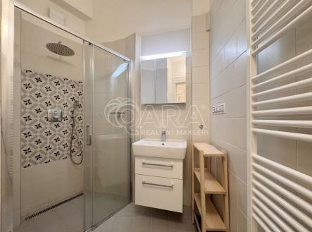 Pronájem bytu, 2+1, 90 m²