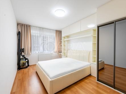 Pronájem bytu, 2+kk, 62 m²