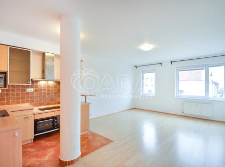 Pronájem bytu, 1+kk, 36 m²