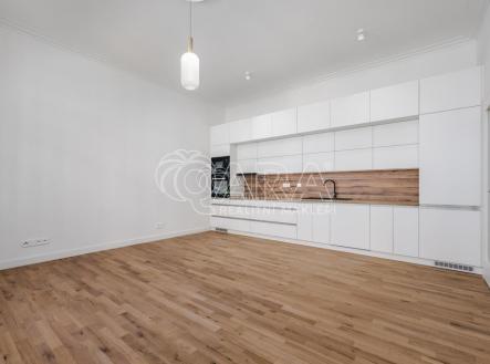 Pronájem bytu, 2+kk, 58 m²