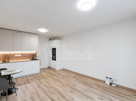 Pronájem bytu, 1+kk, 36 m²