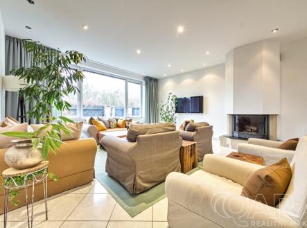 Pronájem domu/vily, 380 m²