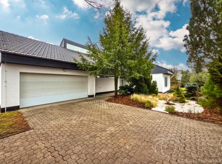 Pronájem domu/vily, 380 m²