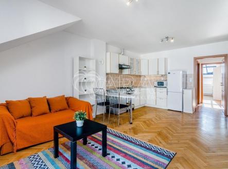 Pronájem bytu, 2+kk, 45 m²