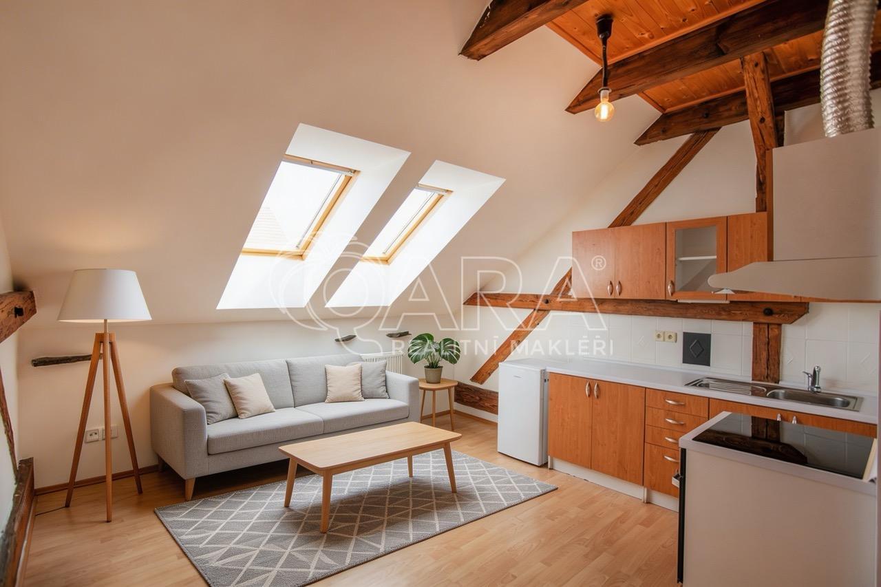 hf_20260413_130259_d265be8a-ad13-4753-b2cd-5a4d1b0194df ve velke velikosti.jpeg