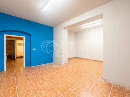 Pronájem obchodní prostor, 85 m²