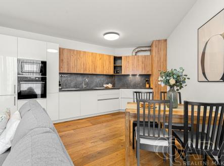 Prodej bytu, 3+kk, 107 m²