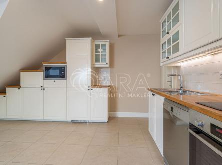 Pronájem bytu, 4+kk, 158 m²