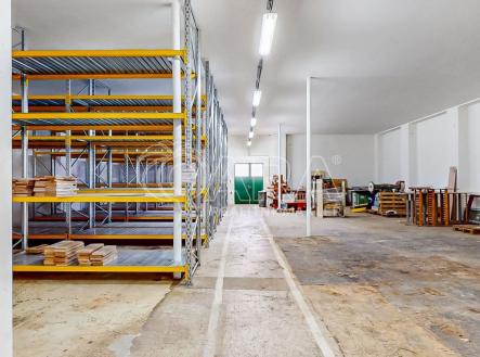 Prodej skladu, 1 300 m²