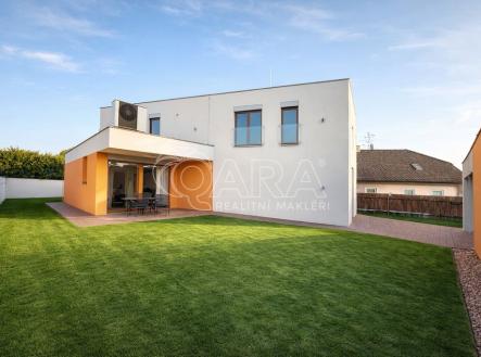 Pronájem domu/vily, 277 m² obrázek