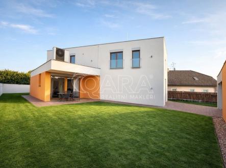 Pronájem domu/vily, 277 m² obrázek