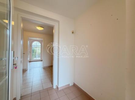 Pronájem domu/vily, 200 m²