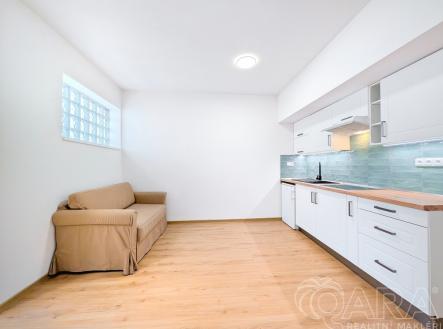 Pronájem bytu, 1+kk, 40 m²