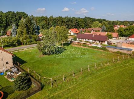 Prodej pozemku pro bydlení, 1 300 m²