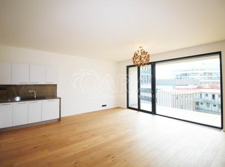 Pronájem bytu, 3+kk, 82 m²