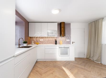 Pronájem bytu, 3+kk, 68 m²