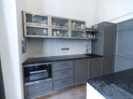 Prodej bytu, 2+1, 88 m²