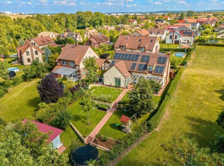 Rodinný dům 222m2, pozemek 1004m2, na klidném konci slepé ulice, Dobřejovice u Prahy