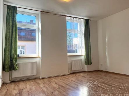 Pronájem bytu, 1+kk, 33 m²