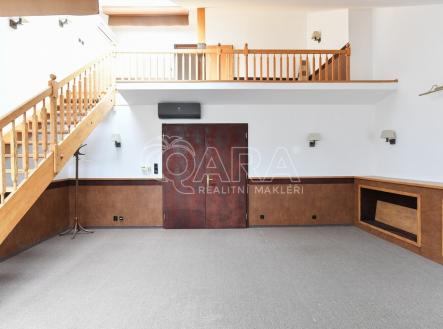 Pronájem bytu, 3+1, 140 m²