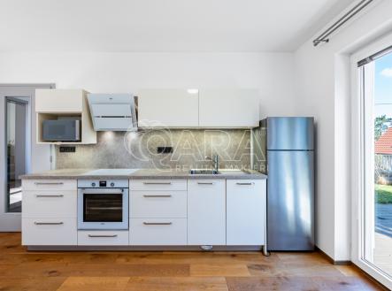 Pronájem bytu, 2+kk, 64 m²