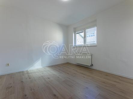 Pronájem bytu, 1+kk, 35 m²