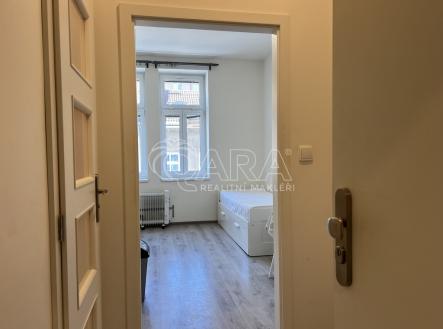 Pronájem bytu, 1+kk, 22 m²