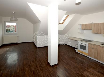 Pronájem bytu, 3+kk, 90 m²