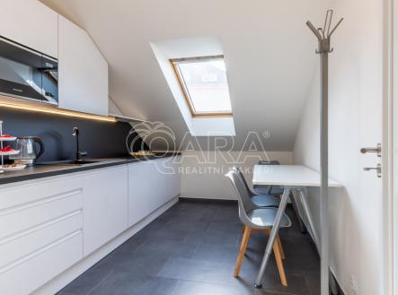 Pronájem kanceláře, 45 m²