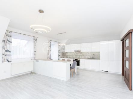 Pronájem bytu, 3+kk, 98 m²