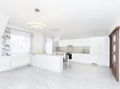 Pronájem bytu, 3+kk, 98 m²
