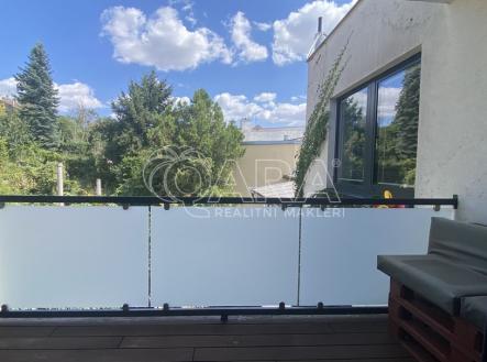 Pronájem bytu, 2+kk, 72 m²