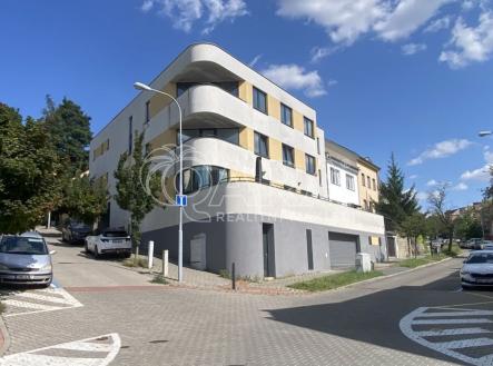 Pronájem bytu, 2+kk, 72 m²