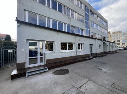 Pronájem kanceláře, 122 m²