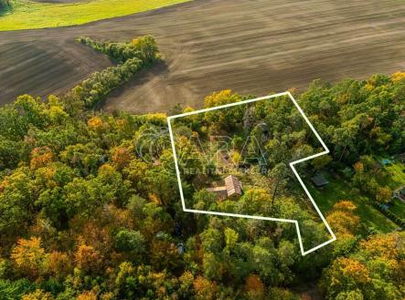 Prodej pozemku pro bydlení, 3 271 m²