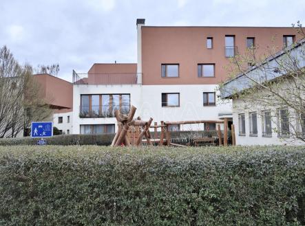 Pronájem bytu, 3+kk, 87 m²