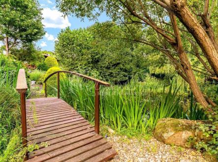 Prodej komerčního objektu, jiný, 1 000 m²