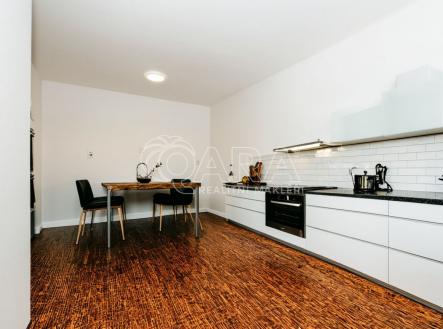 Prodej bytu, 2+1, 70 m²