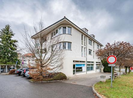 Pronájem obchodní prostor, 143 m²