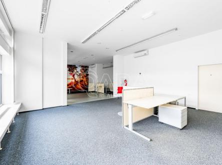 Pronájem obchodní prostor, 143 m²