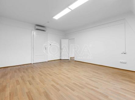 Pronájem kanceláře, 58 m²