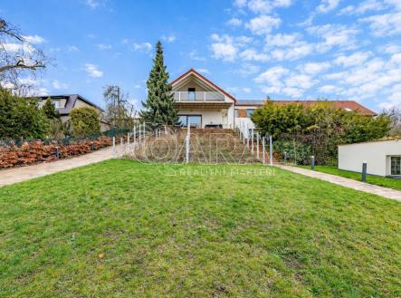 Pronájem domu/vily, 393 m²